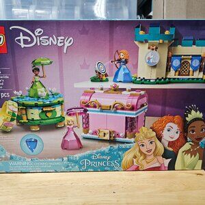 LEGO Disney Princess Aurora, Merida & Tiana’s Enchanted Creations 43203 Diamond